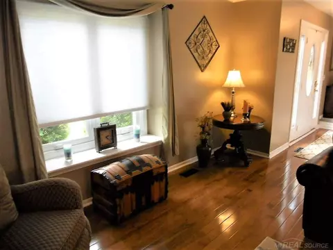 49082 Deerfield, Macomb Twp, MI 48044 photo 8