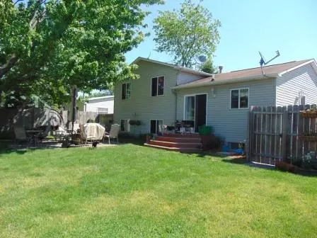 314 White Oak, Perry, MI 48872 photo 3