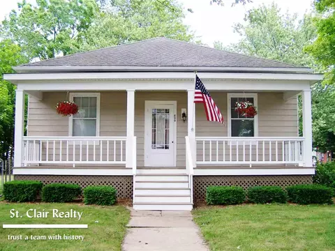 600 Vine, Saint Clair, MI 48079 photo 2