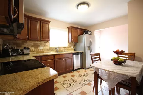 928 E Brickley, Hazel Park, MI 48030 photo 11