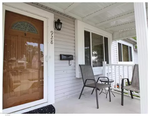 928 E Brickley, Hazel Park, MI 48030 photo 3