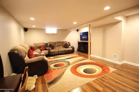 928 E Brickley, Hazel Park, MI 48030 photo 18