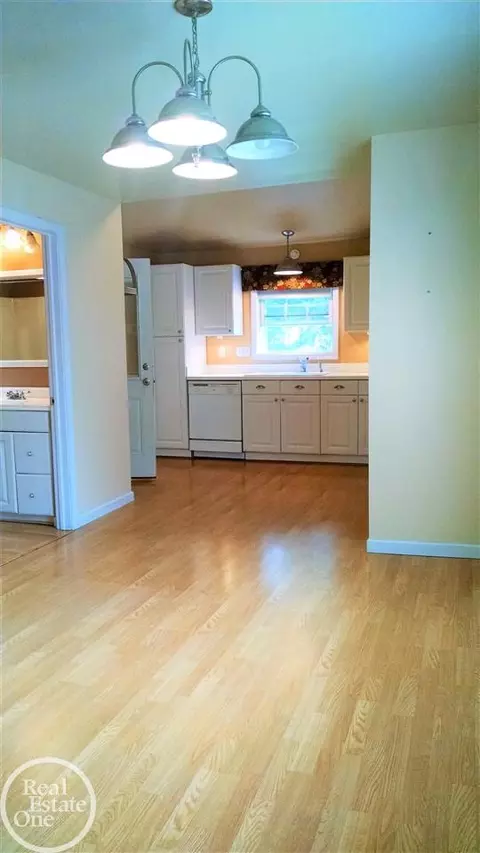 537 N 4th, Saint Clair, MI 48079 photo 10
