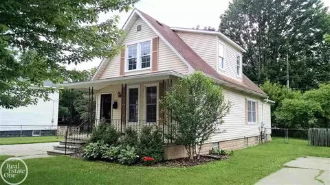 537 N 4th, Saint Clair, MI 48079 photo 1