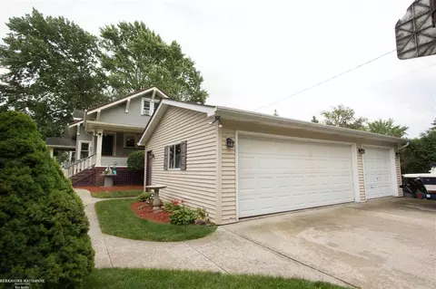 321 Edgewater, Algonac, MI 48001 photo 3