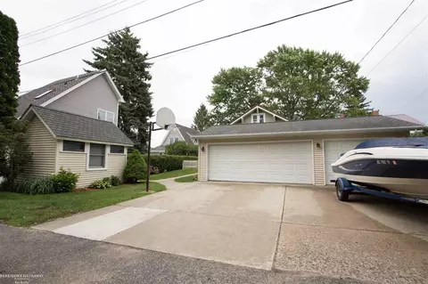 321 Edgewater, Algonac, MI 48001 photo 5