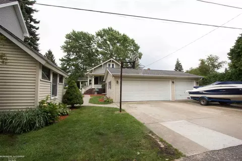 321 Edgewater, Algonac, MI 48001 photo 4