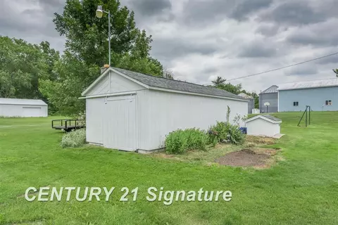 4803 E Riv, Freeland, MI 48623 photo 14