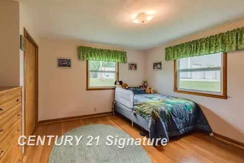 4803 E Riv, Freeland, MI 48623 photo 9