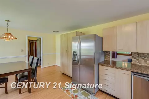 4803 E Riv, Freeland, MI 48623 photo 5