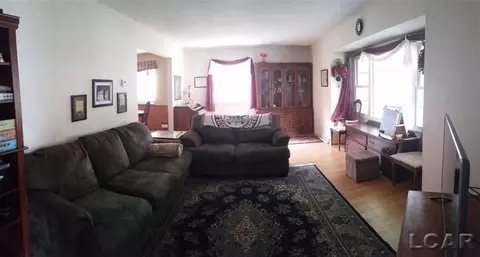 220 Maple, Tecumseh, MI 49286 photo 2