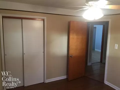 31200 Lyons Cir E, Warren, MI 48092 photo 16
