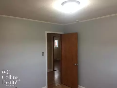 31200 Lyons Cir E, Warren, MI 48092 photo 20