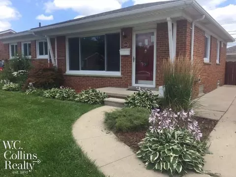 31200 Lyons Cir E, Warren, MI 48092 photo 4