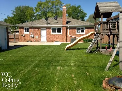 31200 Lyons Cir E, Warren, MI 48092 photo 39