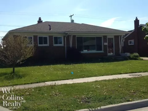 31200 Lyons Cir E, Warren, MI 48092 photo 1
