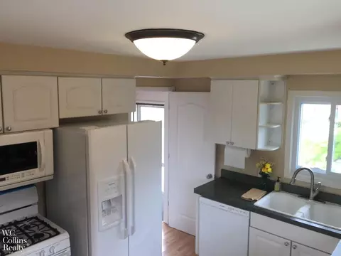 31200 Lyons Cir E, Warren, MI 48092 photo 12