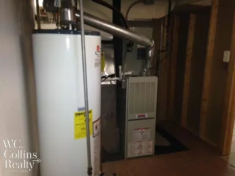 31200 Lyons Cir E, Warren, MI 48092 photo 34