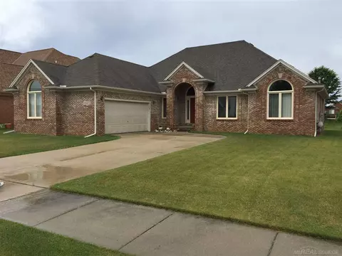 50461 Nagy Ct, Macomb, MI 48044 photo 1