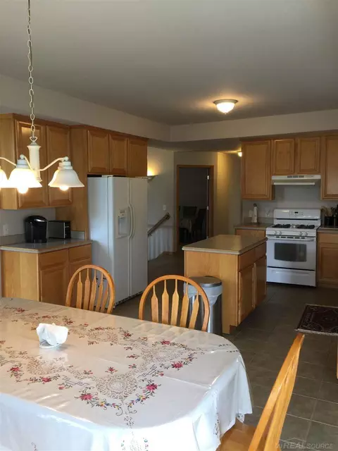 50461 Nagy Ct, Macomb, MI 48044 photo 17