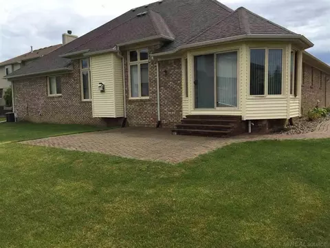 50461 Nagy Ct, Macomb, MI 48044 photo 5