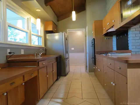 36292 Farmbrook, Clinton Township, MI 48035 photo 8