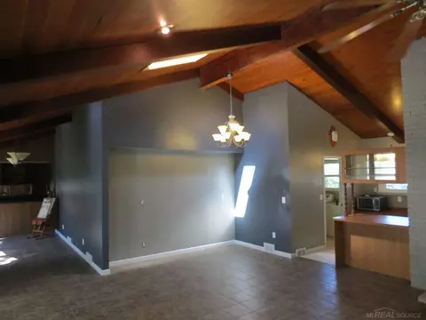 36292 Farmbrook, Clinton Township, MI 48035 photo 12