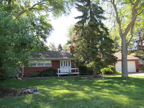 36292 Farmbrook, Clinton Township, MI 48035 photo 1
