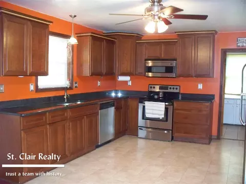 541 N Fourth, Saint Clair, MI 48079 photo 3