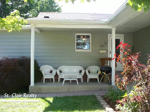 541 N Fourth, Saint Clair, MI 48079 photo 2
