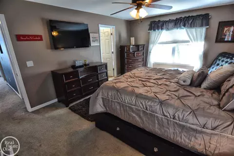 47883 Gloede, Macomb, MI 48044 photo 19