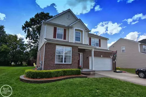 47883 Gloede, Macomb, MI 48044 photo 2
