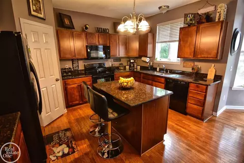 47883 Gloede, Macomb, MI 48044 photo 9
