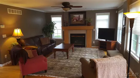 839 Stetson, Tecumseh, MI 49286 photo 6