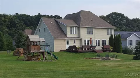839 Stetson, Tecumseh, MI 49286 photo 2