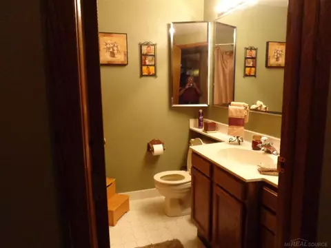 415 N Hunter, Capac, MI 48014 photo 6