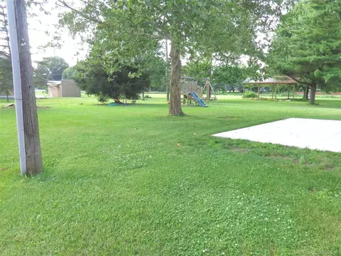 415 N Hunter, Capac, MI 48014 photo 12