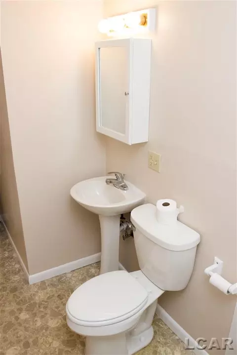 232 Riverside, Adrian, MI 49221 photo 14