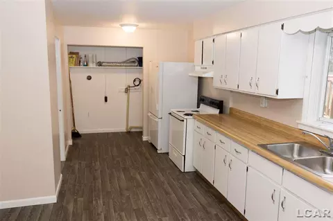 232 Riverside, Adrian, MI 49221 photo 12