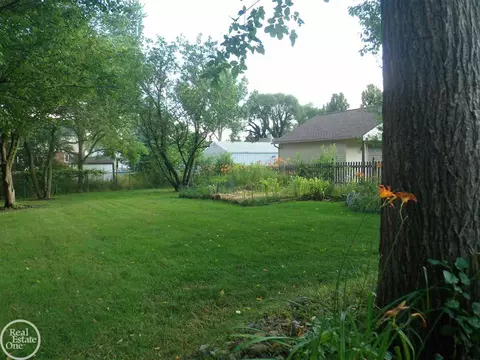 68 Evaline, Troy, MI 48085 photo 6