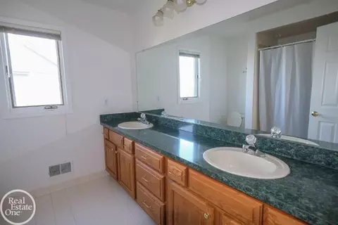 20900 Ivy, Macomb, MI 48044 photo 19