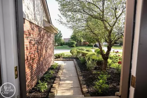 20900 Ivy, Macomb, MI 48044 photo 22