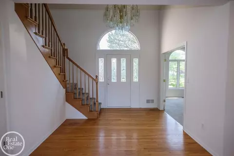 20900 Ivy, Macomb, MI 48044 photo 13