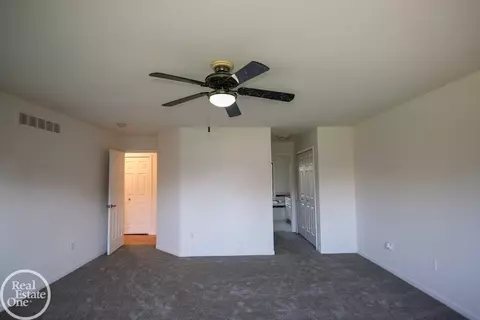 20900 Ivy, Macomb, MI 48044 photo 18