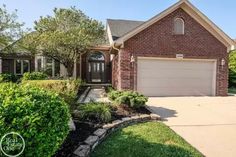 20900 Ivy, Macomb, MI 48044 photo 1