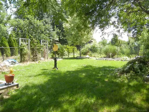 418 E North, Owosso, MI 48867 photo 16