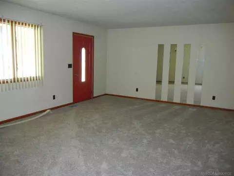 418 E North, Owosso, MI 48867 photo 4