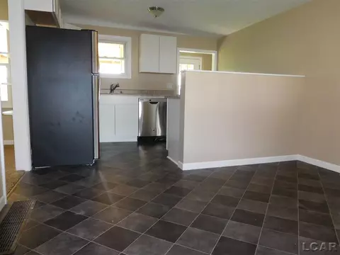 2803 Carson, Adrian, MI 49221 photo 2
