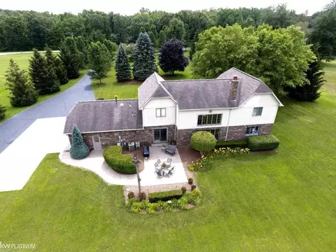 5710 Jankow, Algonac, MI 48001 photo 2