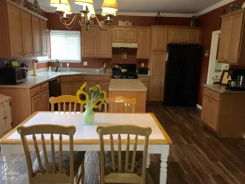 20306 Alexander, Macomb, MI 48044 photo 3